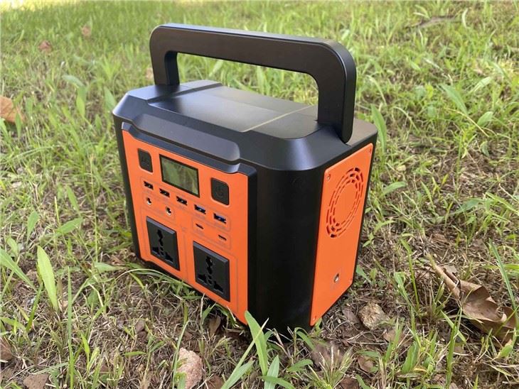 Solar Portable Lithium Generator Power Station 40800mAH 300w With Pure Sine Wave Output